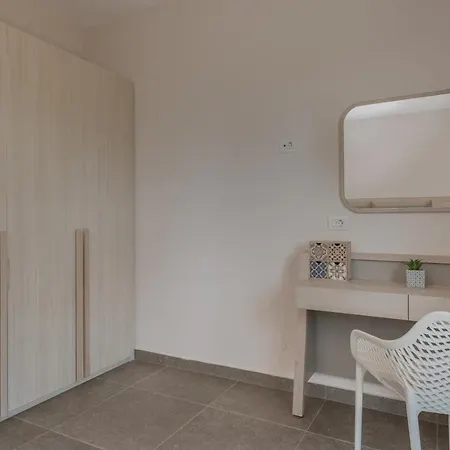 Casa 77 By Karras Zante
